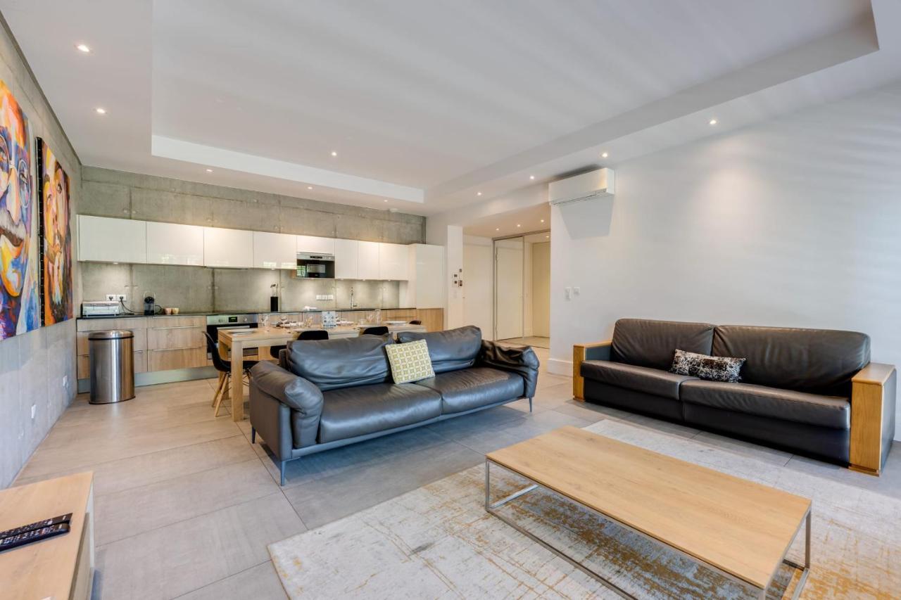 Le Kube - Appartements De Prestige Au Centre D'Annecy Bagian luar foto