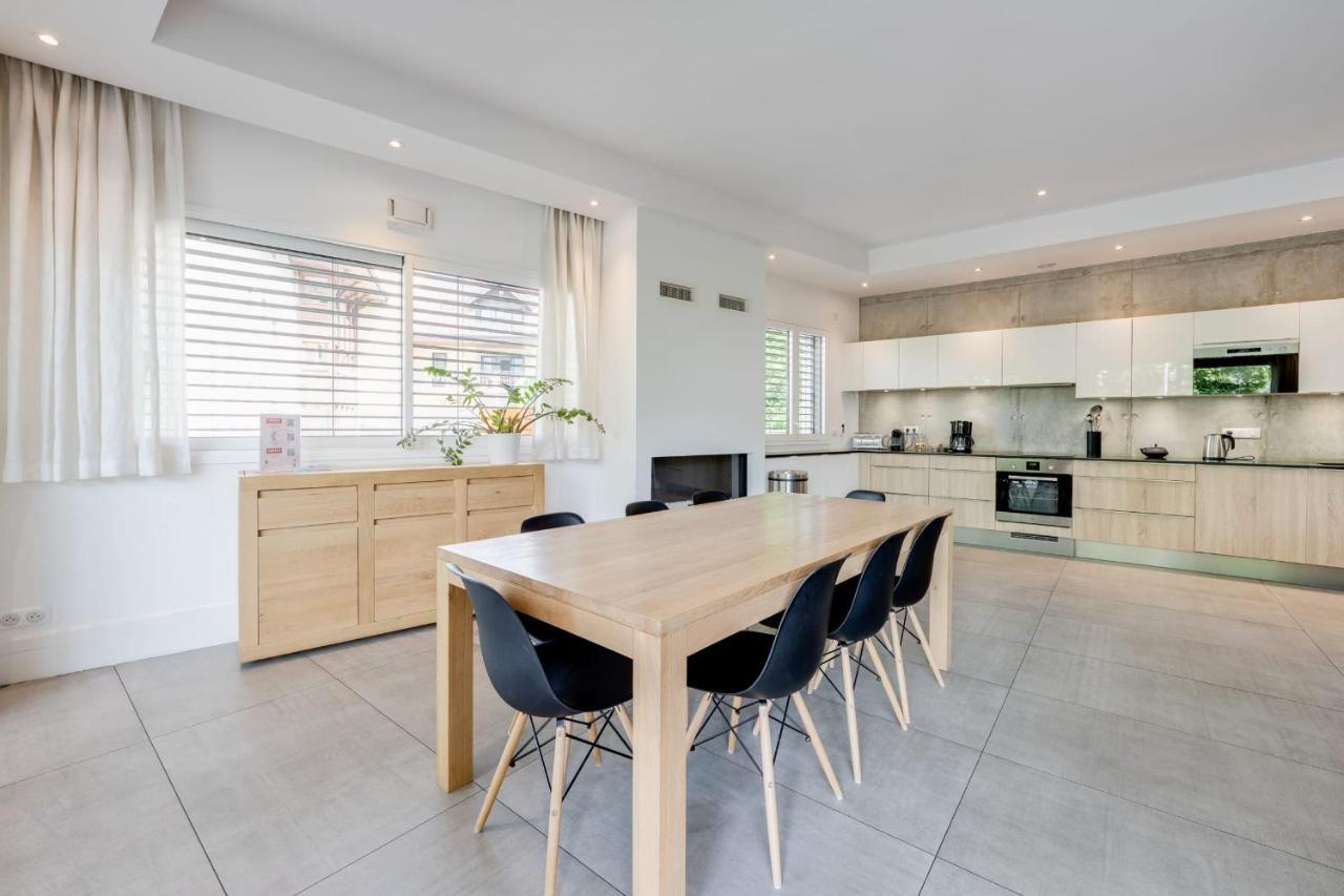 Le Kube - Appartements De Prestige Au Centre D'Annecy Bagian luar foto