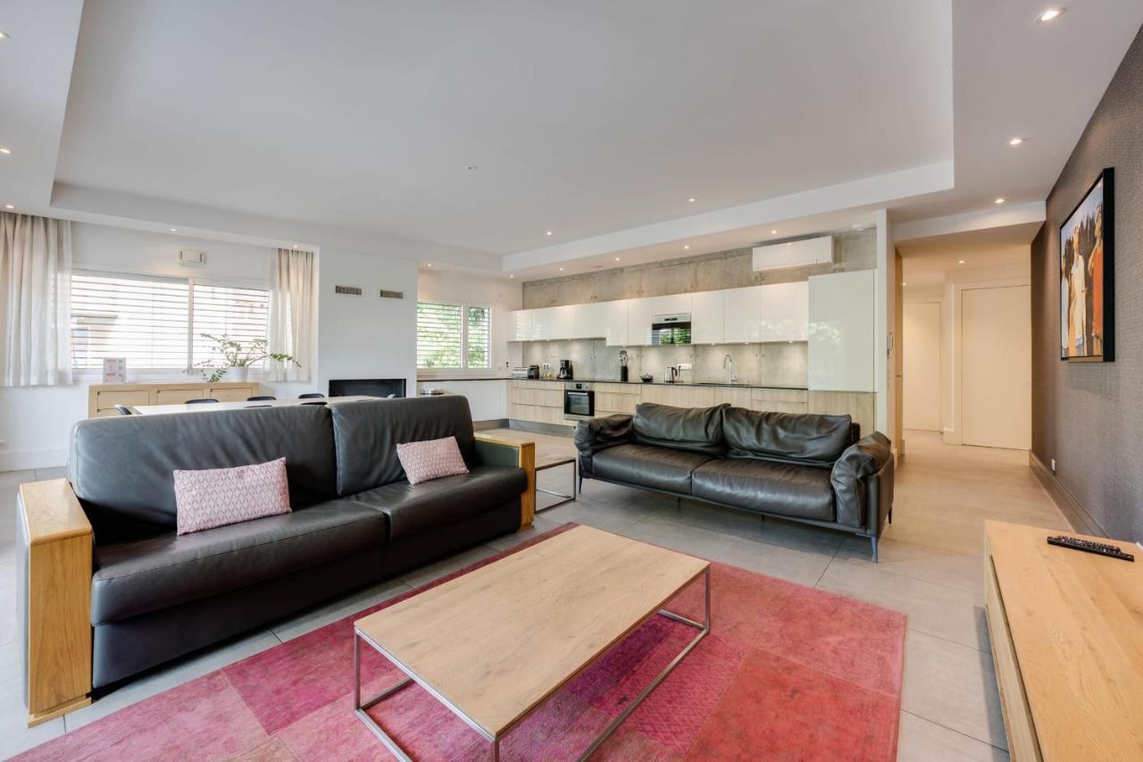 Le Kube - Appartements De Prestige Au Centre D'Annecy Bagian luar foto