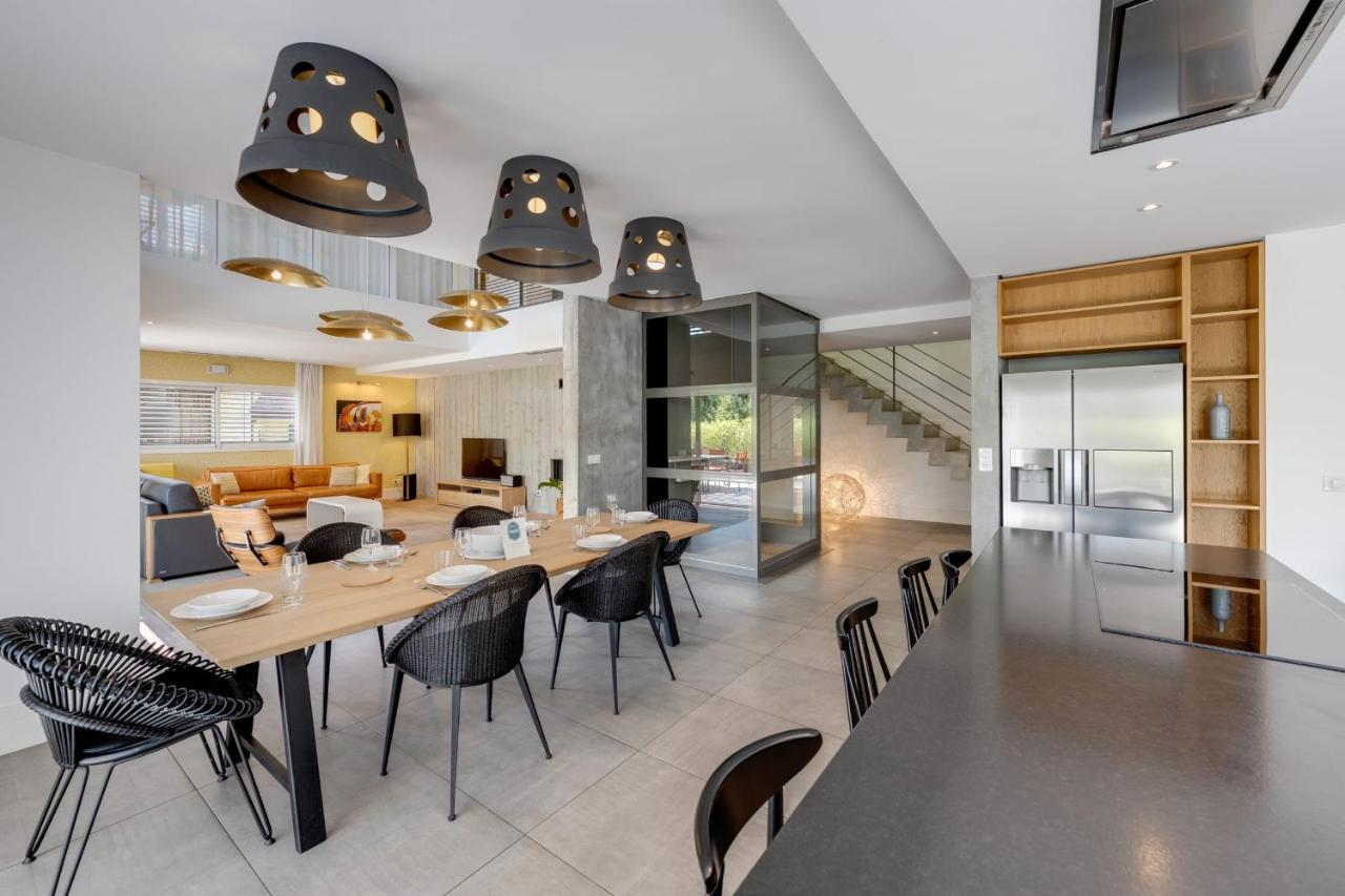 Le Kube - Appartements De Prestige Au Centre D'Annecy Bagian luar foto