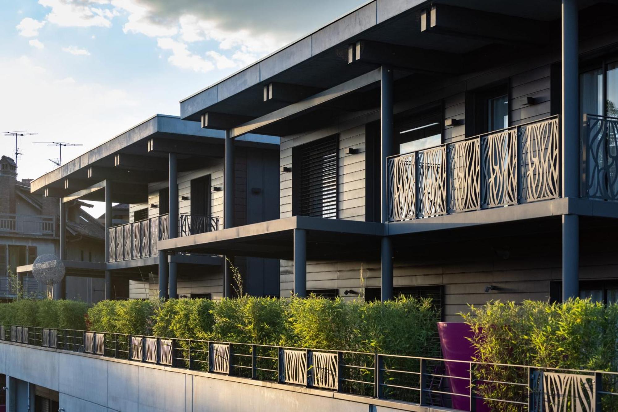 Le Kube - Appartements De Prestige Au Centre D'Annecy Bagian luar foto